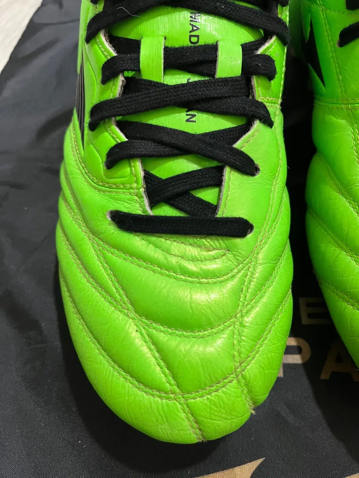 サッカーシューズ 255