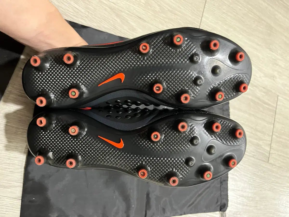 ナイキ マジスタ オーパス2 AG-PRO 260 サッカーシューズ
