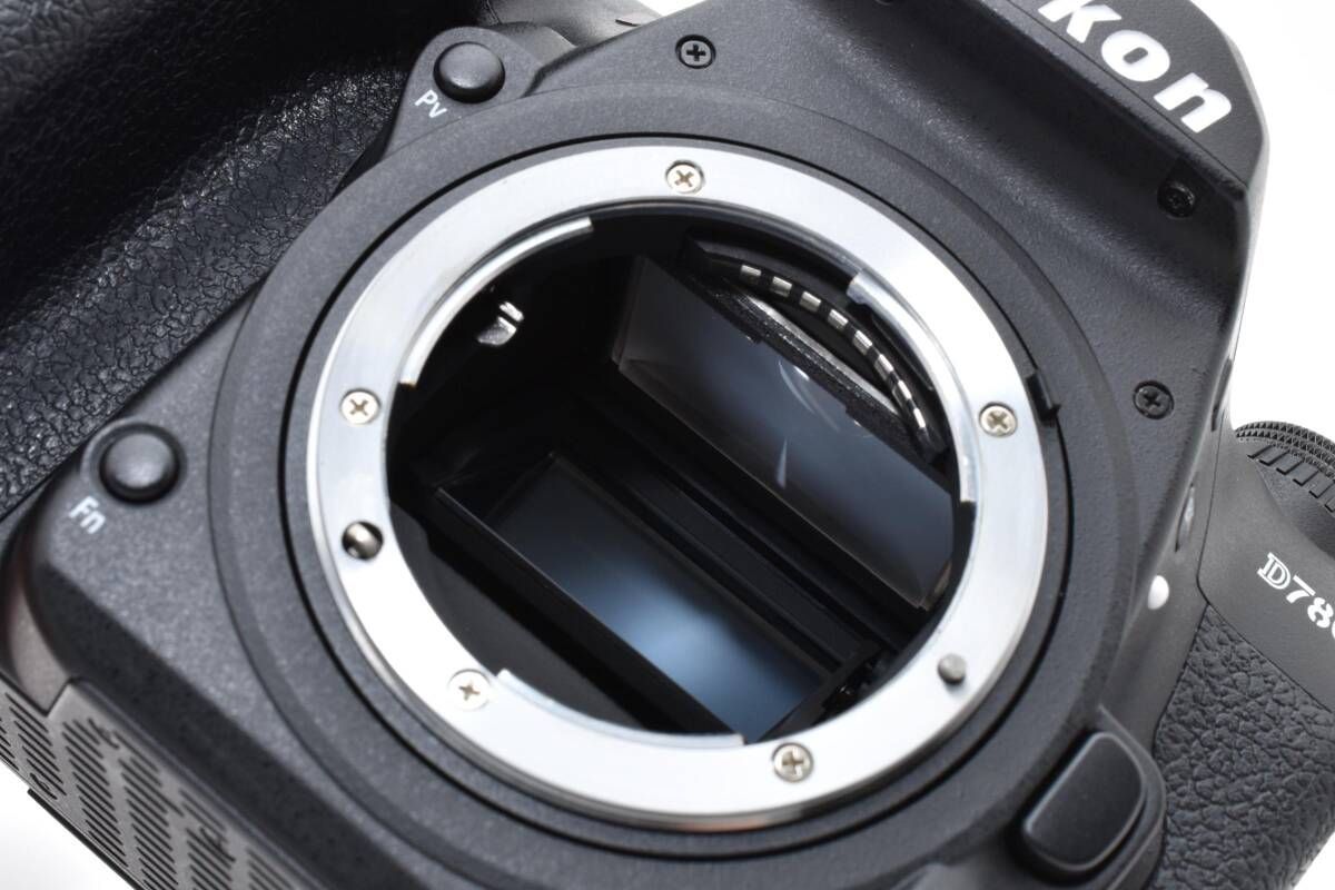 ☆極上品☆《ショット数 19,143回》ニコン NIKON D780 ボディ