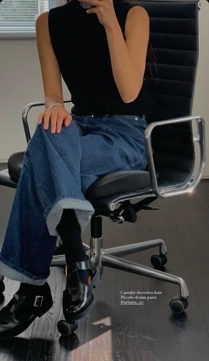 アーバニック30 有馬 かなビ スリーブレス ニット