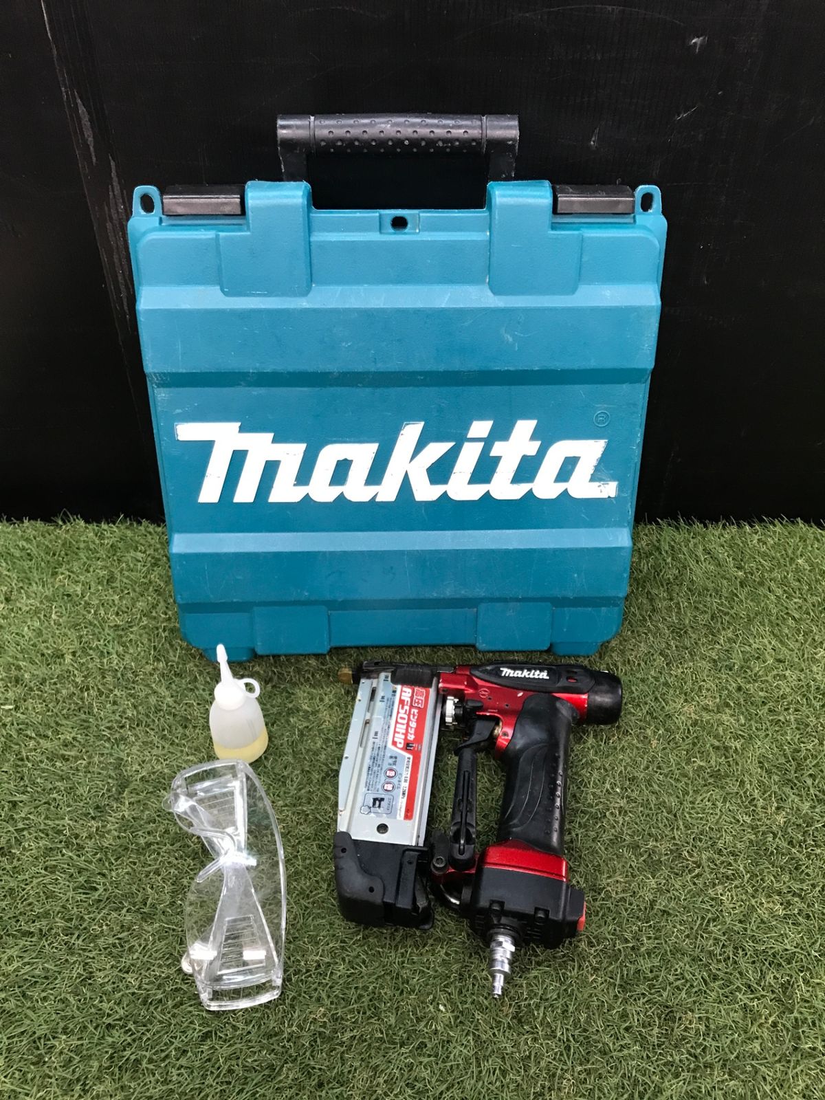 品 0906 makita マキタ 50㎜高圧ピンタッカ赤 4191277 AF 501 HP