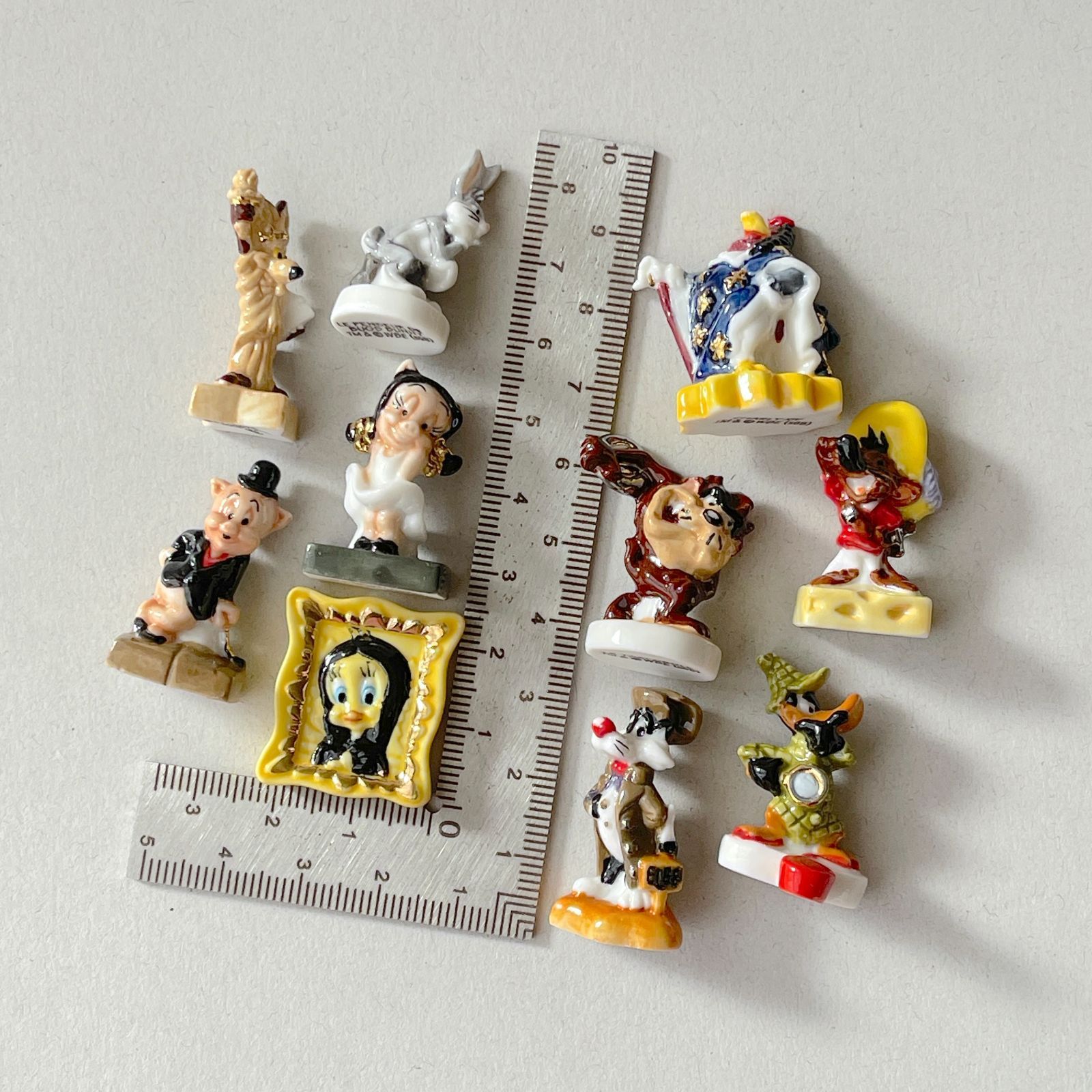 フェーヴ ルーニー・テューンズ 10個 パロディ 2009年 フランス