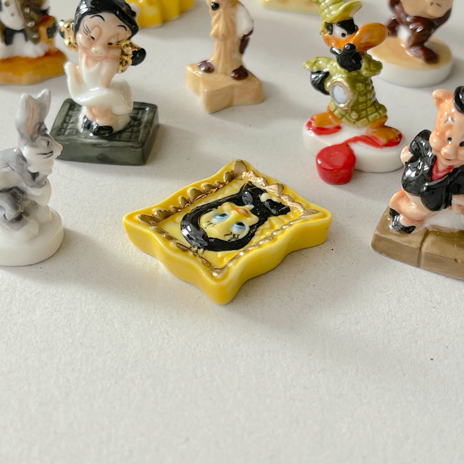 フェーヴ ルーニー・テューンズ 10個 パロディ 2009年 フランス