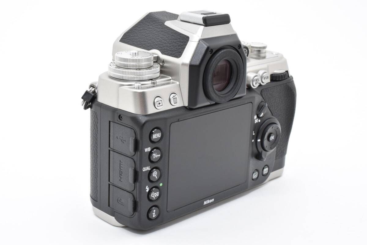 ☆極上美品☆《ショット数 157回》ニコン NIKON Df ボディ シルバー