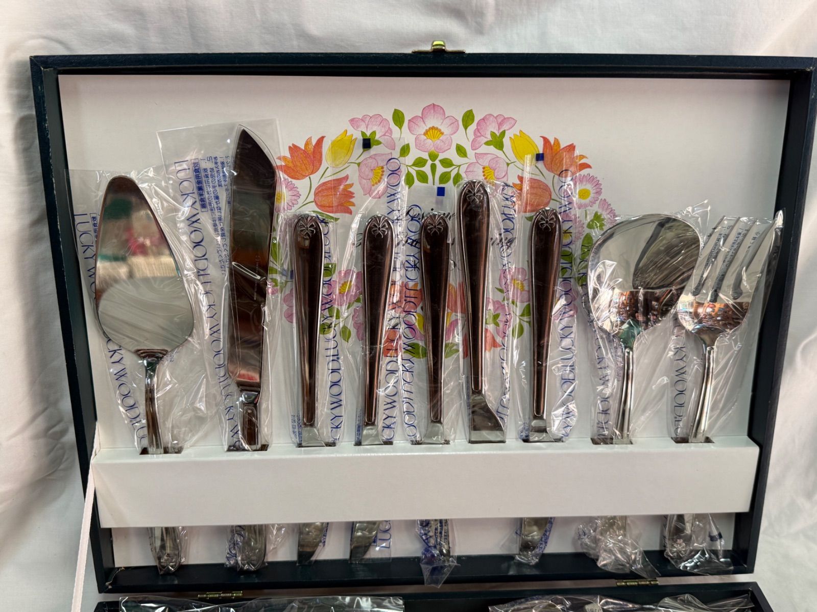 未使用 LUCKYWOOD 18-10 カトラリーセット 35本 ラッキーウッド