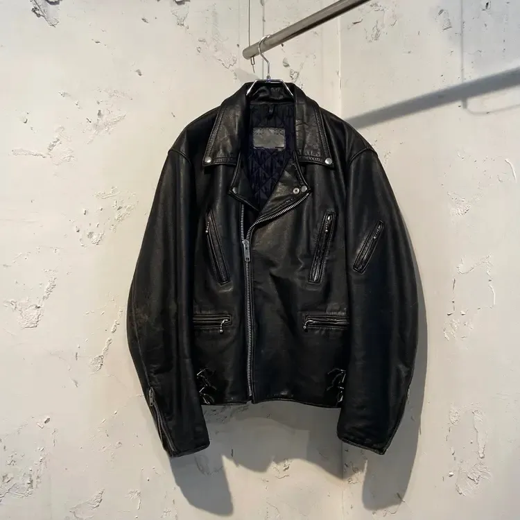 RIVETT'S リベッツ　セミダブルライダース　レディース　Mサイズぐらい RIVETT'S リベッツ セミダブルライダース レディース Mサイズぐらい