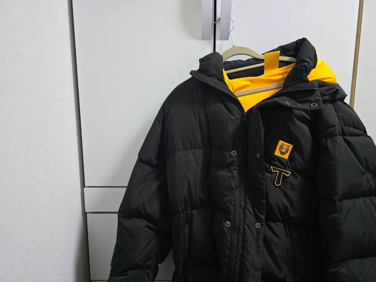 KIAタイガース アセンティック ロングダウンジャケット