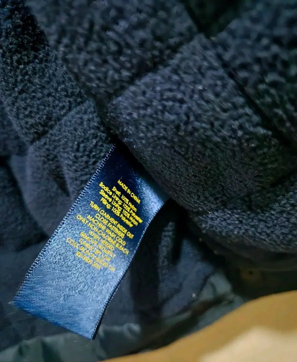 防風ジップアップ