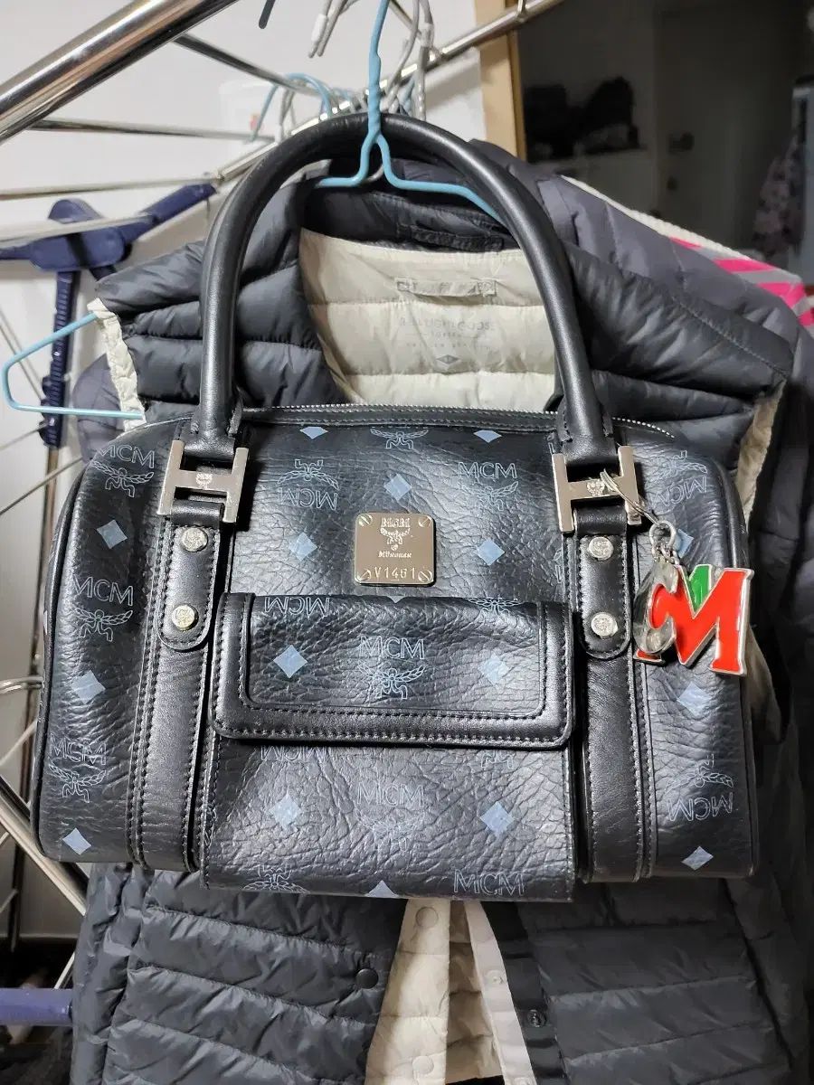 MCM ブラック ボストンバッグ MCM ブラック ボストンバッグ - メルカリ