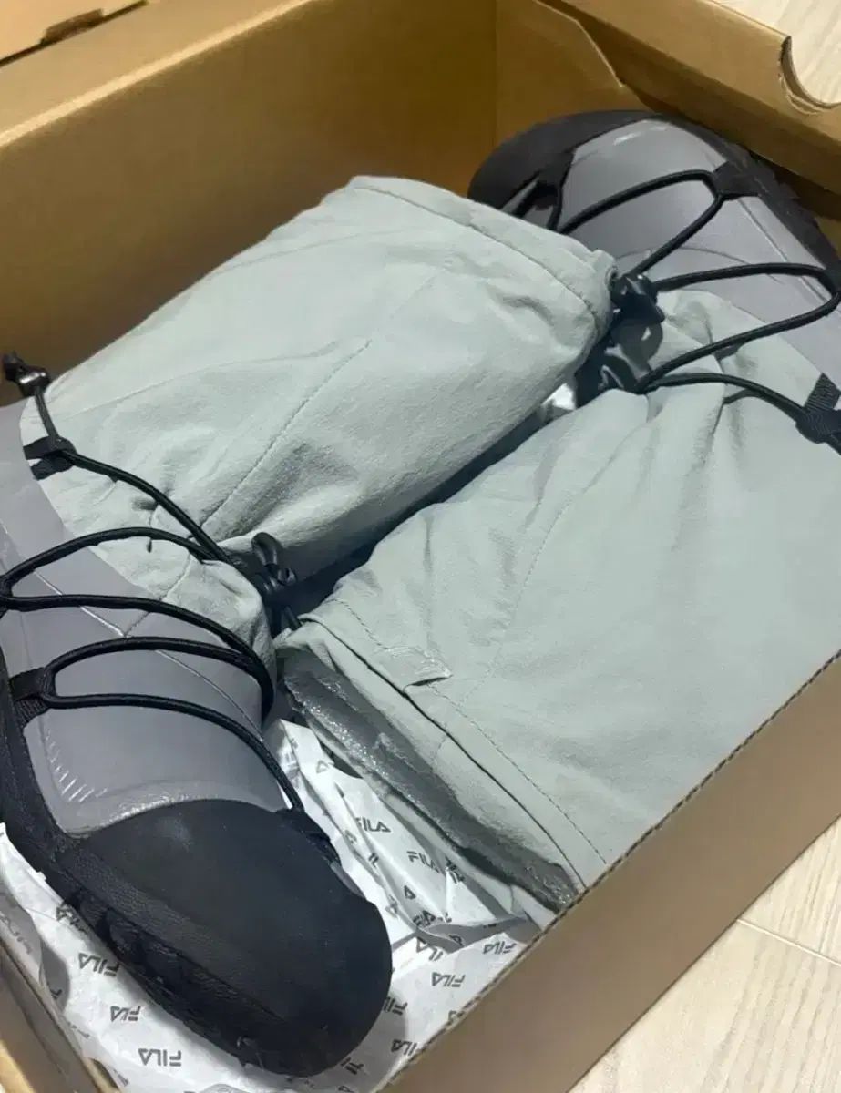 FILA フィラ フェイ toe ブーツ グレー 240