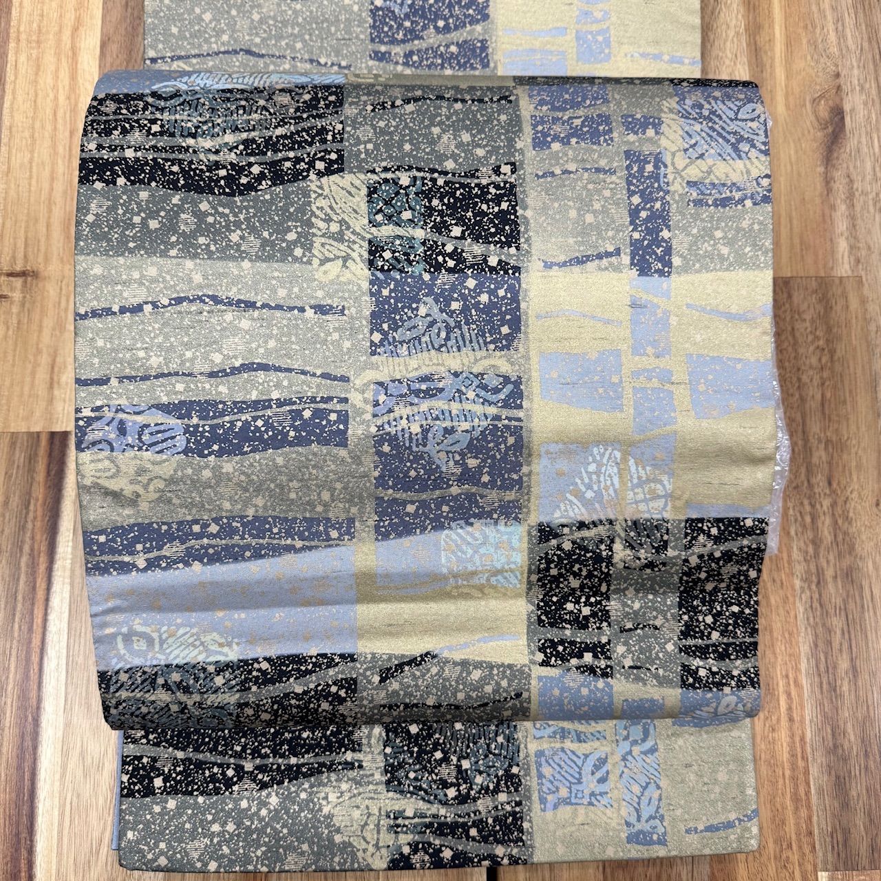 白山工房 本場手織り牛首紬 全通染め袋帯 中古美品 お仕立て上がり