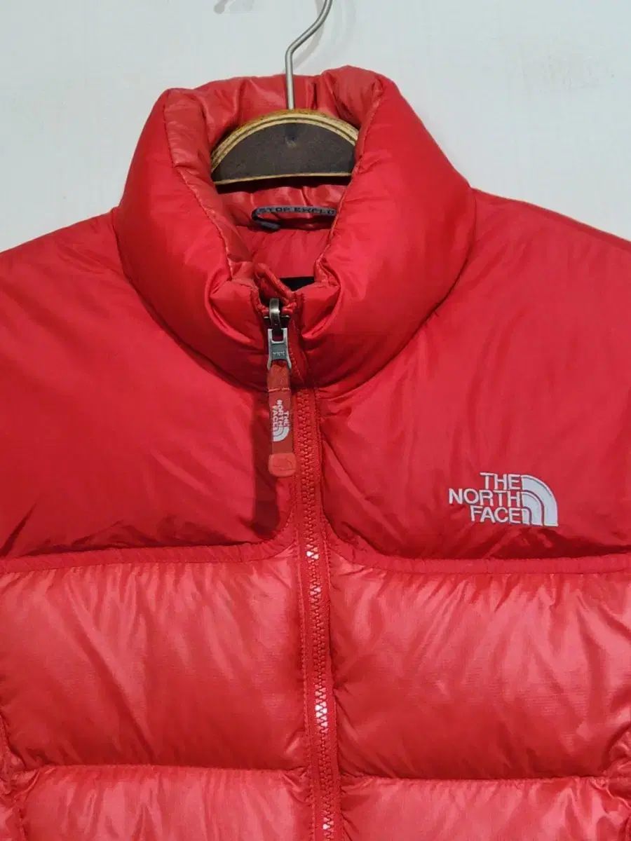 M THE NORTH FACE ザノースフェイス Nuptse ヌプシ ダウンベスト レッド ファー 700 グースダウン BEST