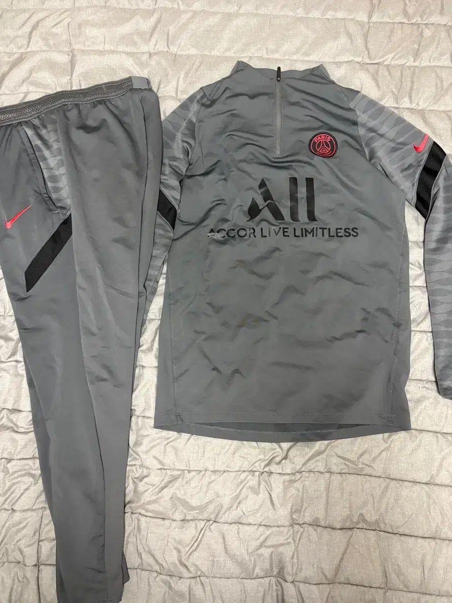 海外M PSG パリ サンジェルマン トレーニングウェア セット グレー