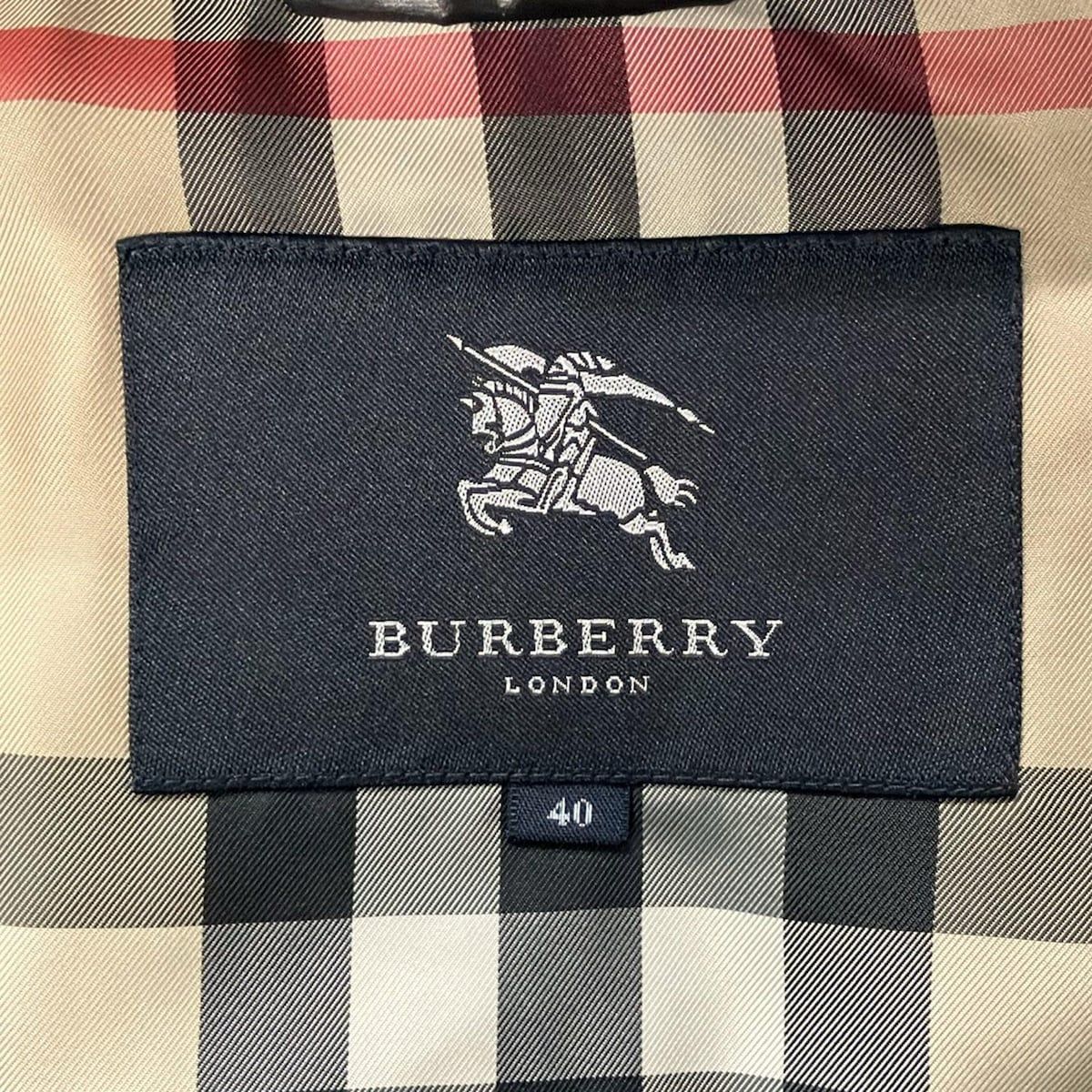 【美品】BURBERRY バーバリーロンドン ダウンコート 黒 Lサイズ程度 バーバリーロンドン ダウンコート サイズ40 L レディース - 黒
