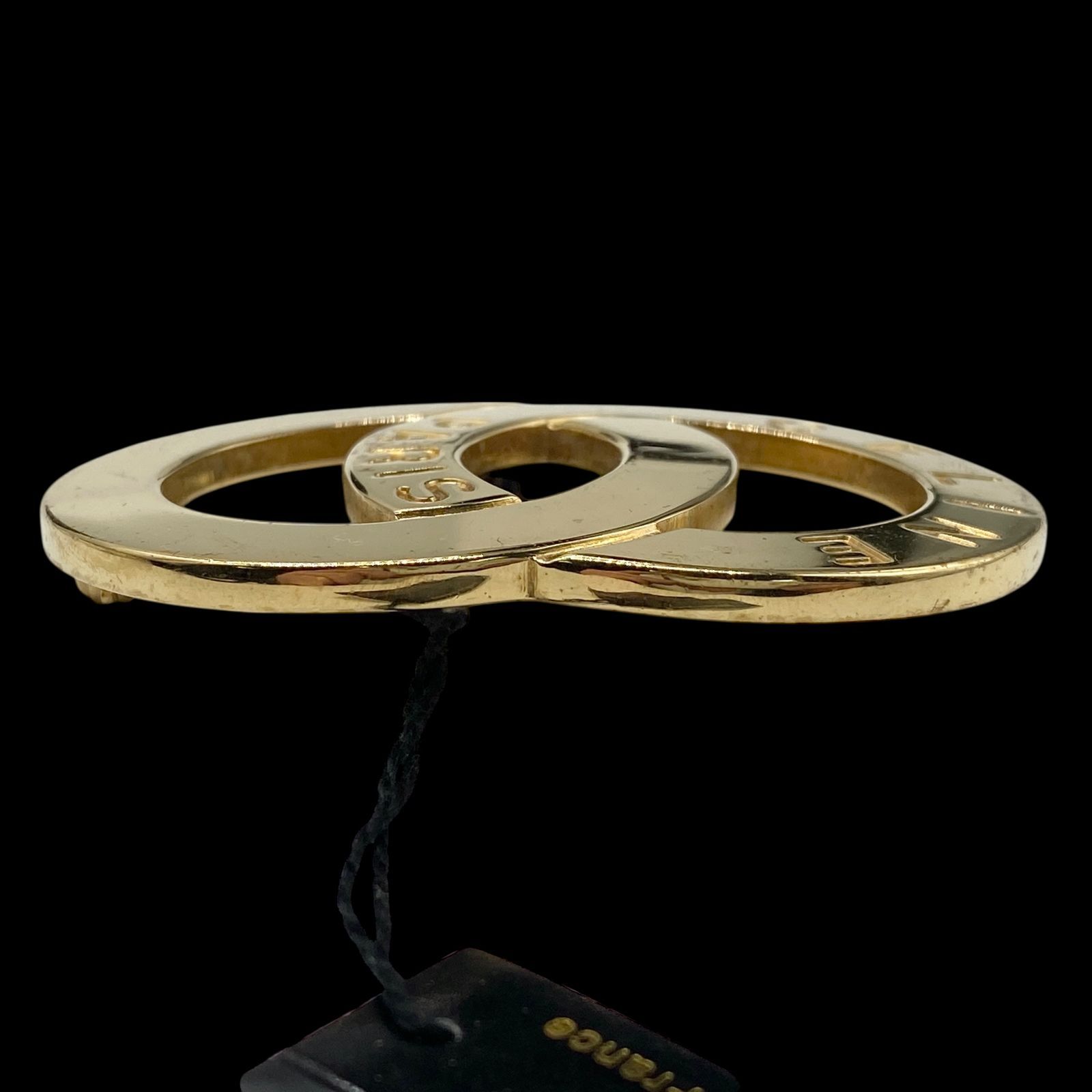 希少 CELINE セリーヌ 大ぶり サークルロゴ ブローチ ゴールド