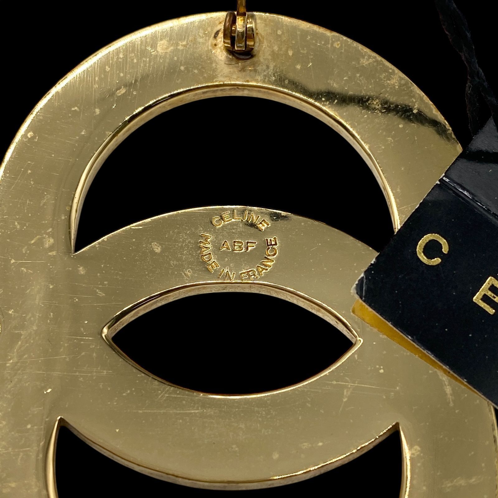 希少 CELINE セリーヌ 大ぶり サークルロゴ ブローチ ゴールド