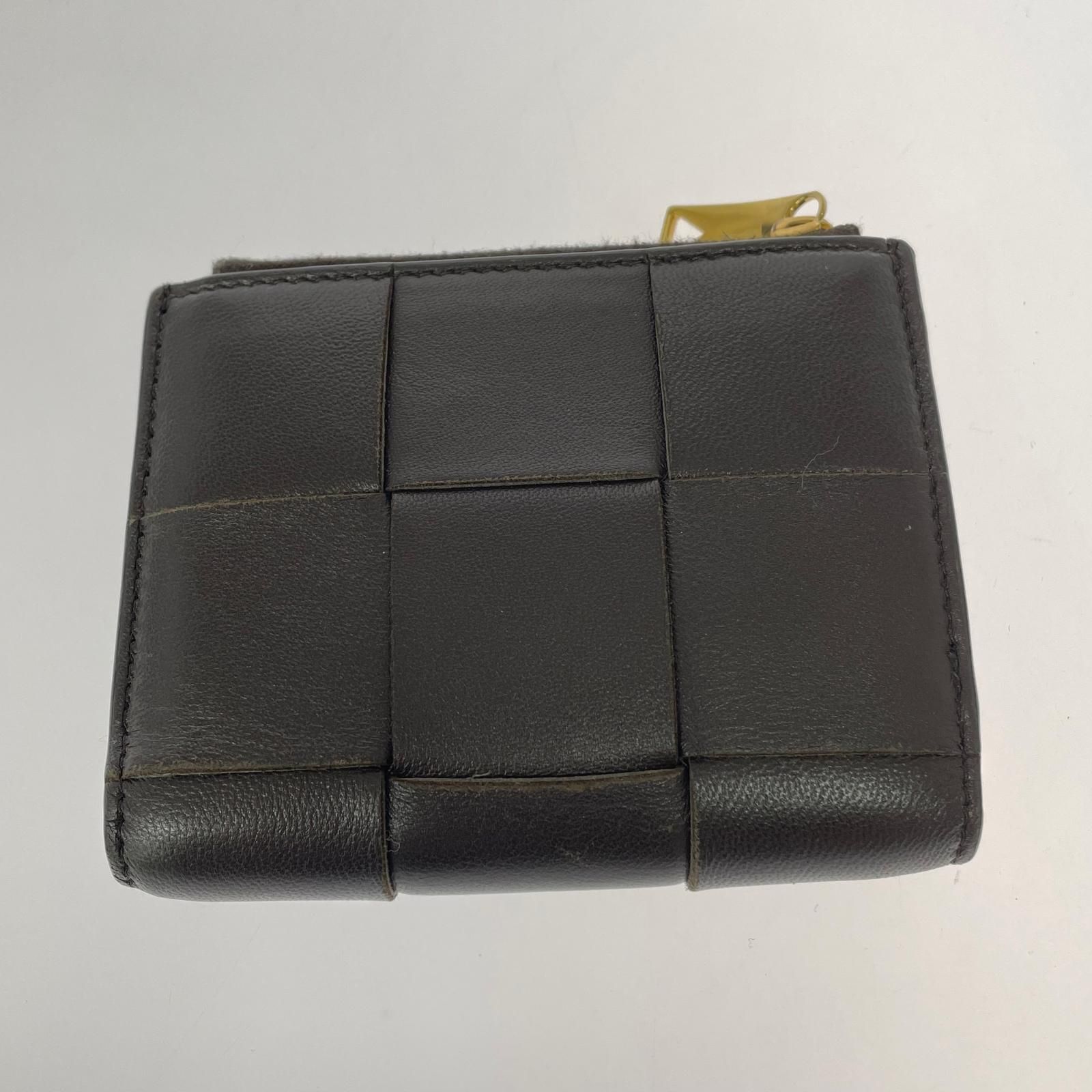 Bottega Veneta ｽﾓｰﾙｲﾝﾄﾚﾁｬｰﾄ 二つ折り財布 ﾌﾞﾗｳﾝ