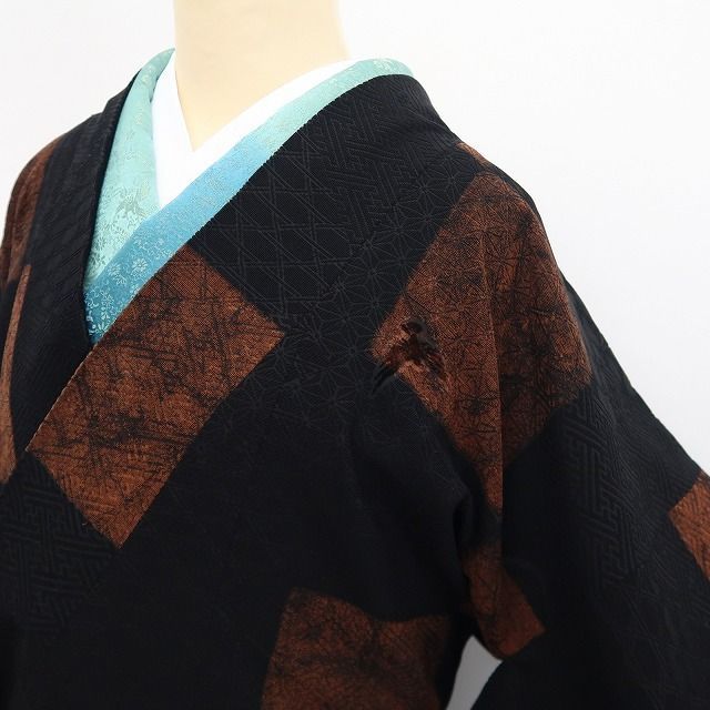 ❁tomihisa❁ 斉藤三才 輪奈ビロード 市松 着物 新しい自分へ いつもと違う大人びた個性 正絹 仕付け糸付 ロング丈 道中着 7417