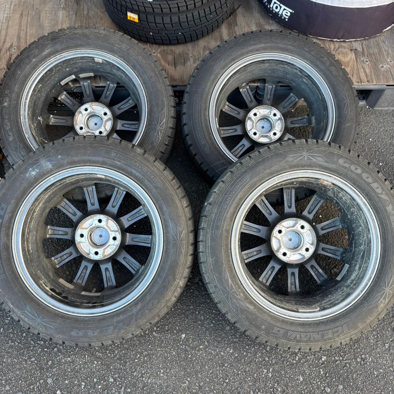  h 10708 MANARAY SPORT ES スタッドレスタイヤ 175 65 R 15 20年製 15インチ タイヤ ホイールセット