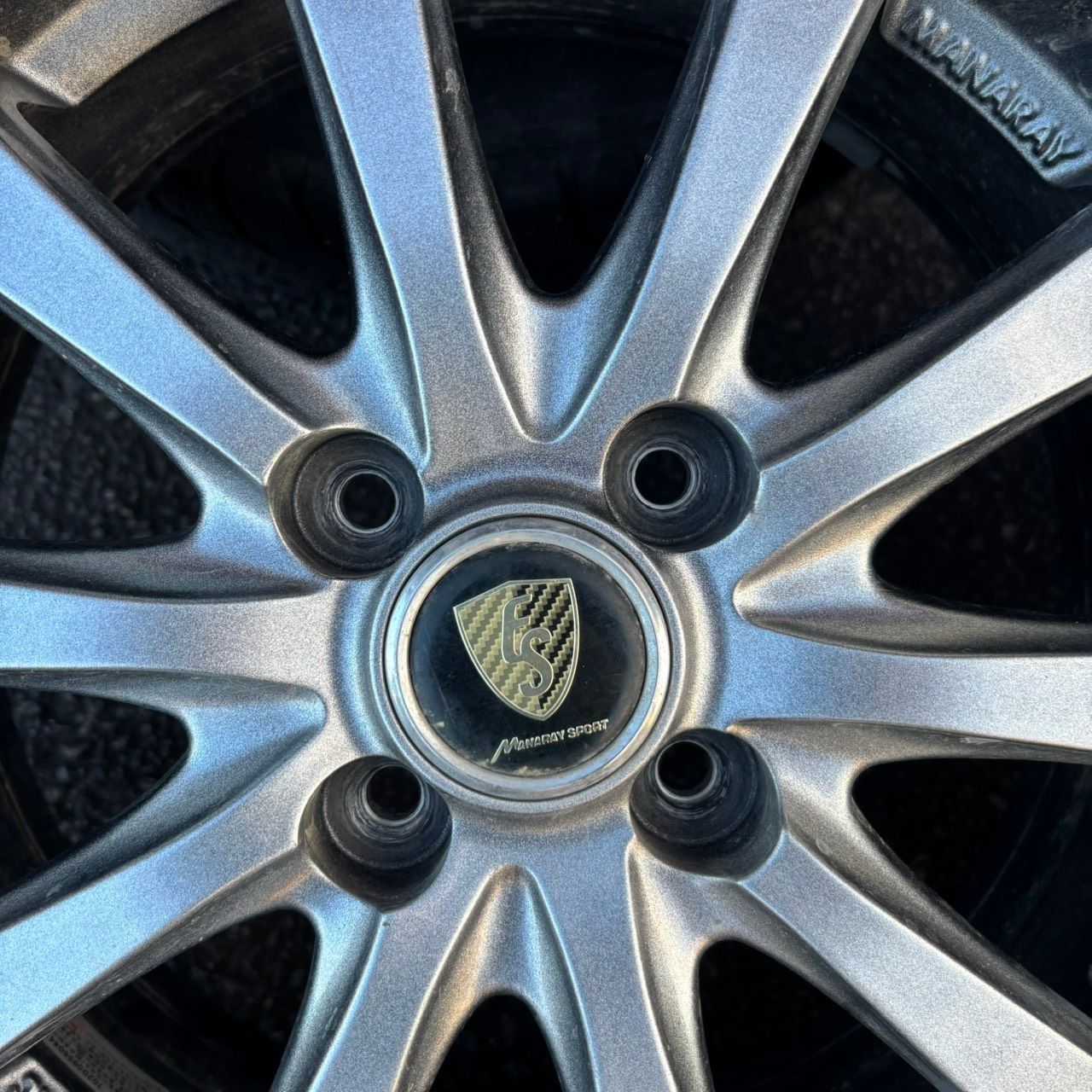 h 10708 MANARAY SPORT ES スタッドレスタイヤ 175 65 R 15 20年製