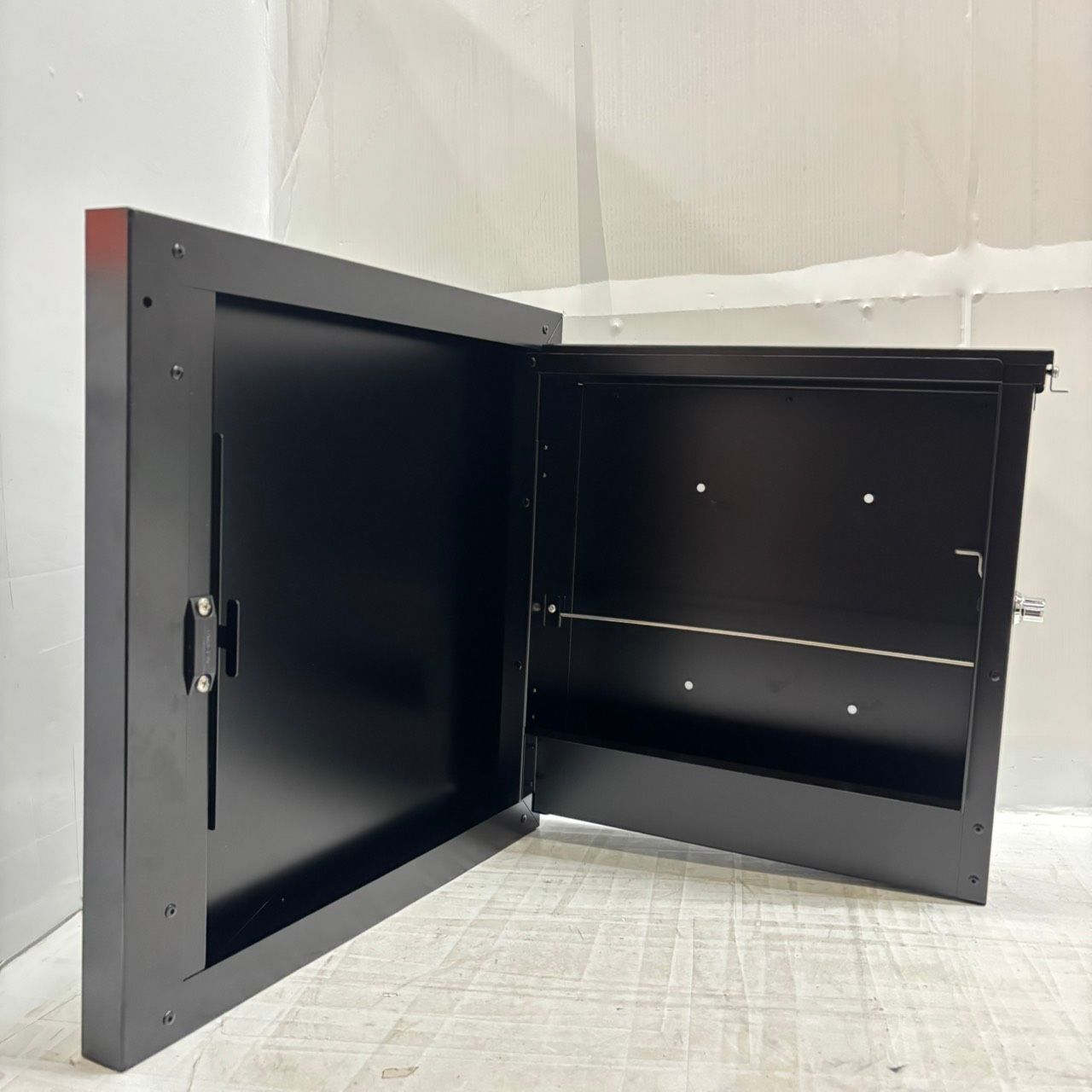 ブラック 右開き