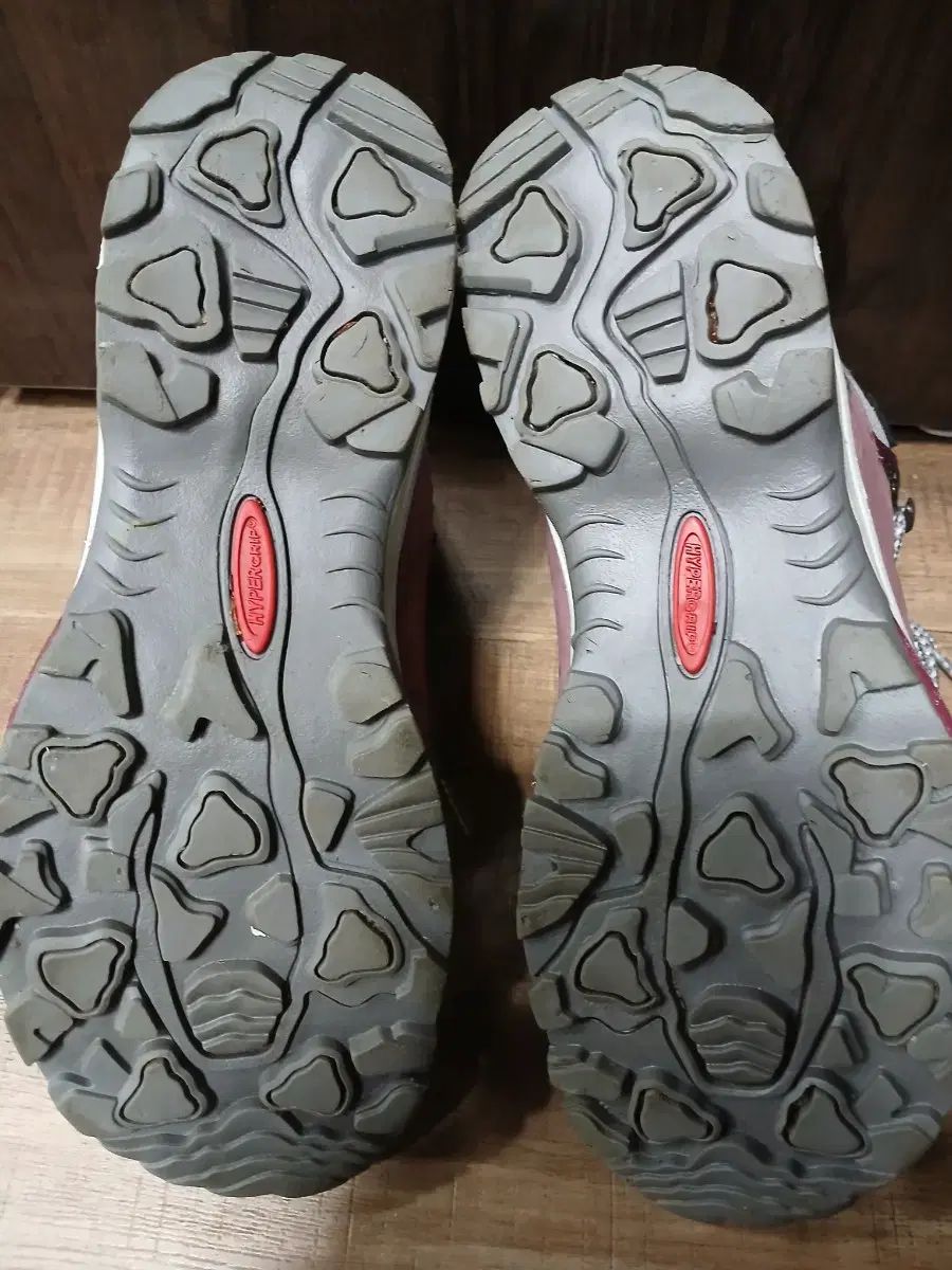 登山靴 レディース