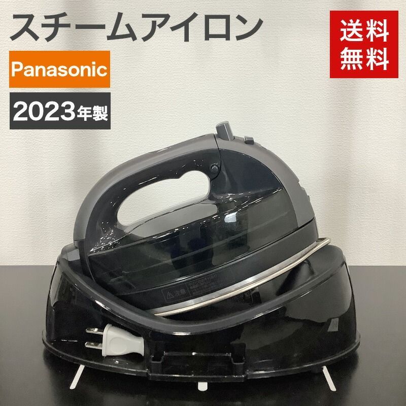 中古 スチームアイロン Panasonic 黒 2023年製 NI-WL708-K コードレス