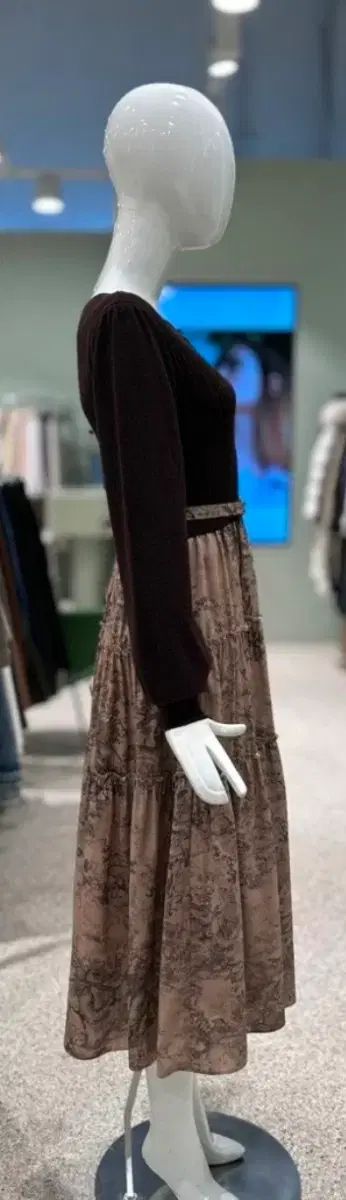 DEWL リップライン ニット バイ タイダイ染め フリル装飾 ONE PIECE