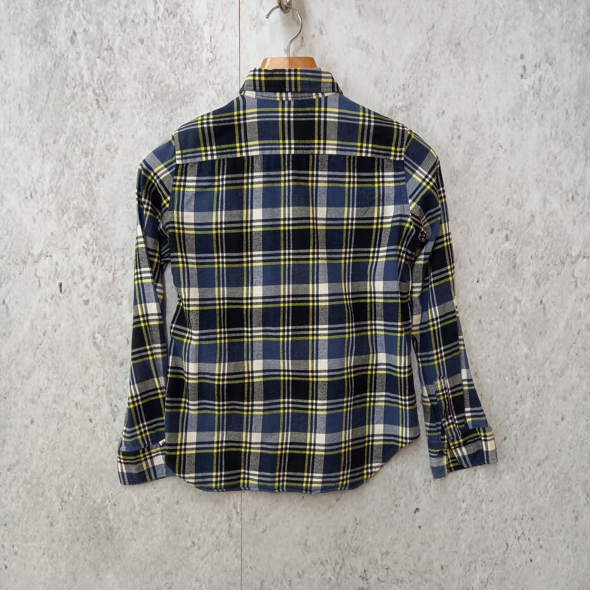 RNA アールエヌエー チェックシャツ 長袖シャツ ネルシャツ カジュアル アメカジ ブルー イエロー ホワイト ブラック Mサイズ 〇