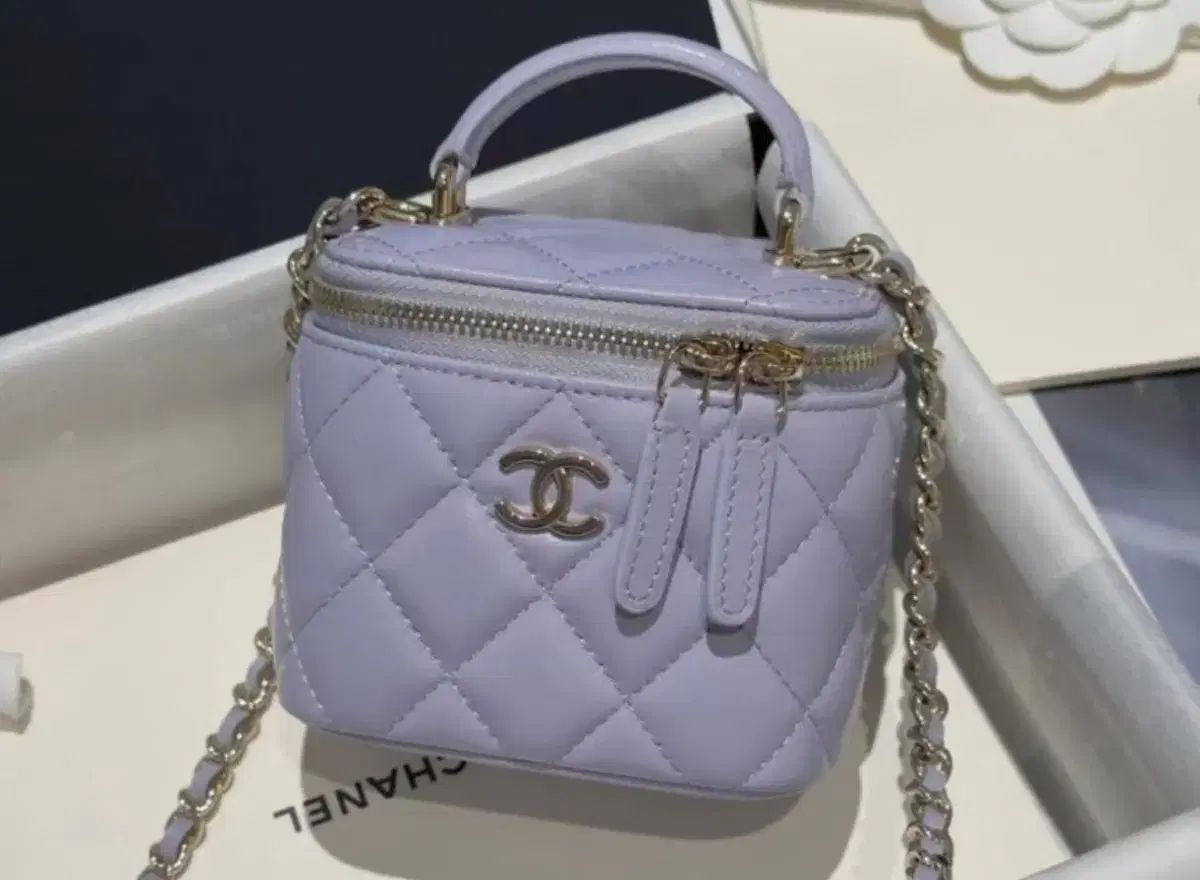シャネル キルティング ミニ バニティ バッグ ラベンダー