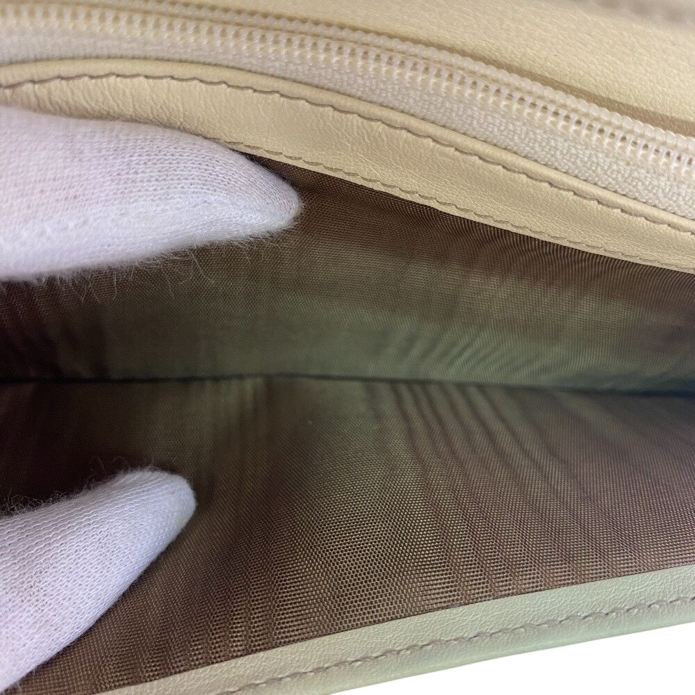 二つ折り財布 ベージュ