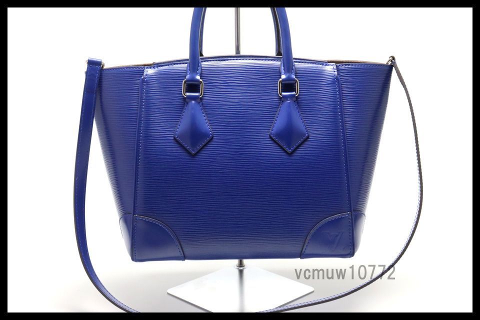 近年モデル希少美中古□LOUIS VUITTON エピ フェニックスPM レザー