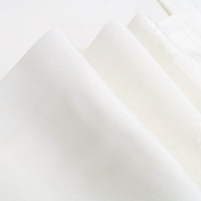 ❁tomihisa❁ 菊 椿 刺繍衿付 着物 香り密かに華を愉しむ 襦袢選びも和装の醍醐味 正絹 仕付け糸付 長襦袢 7415