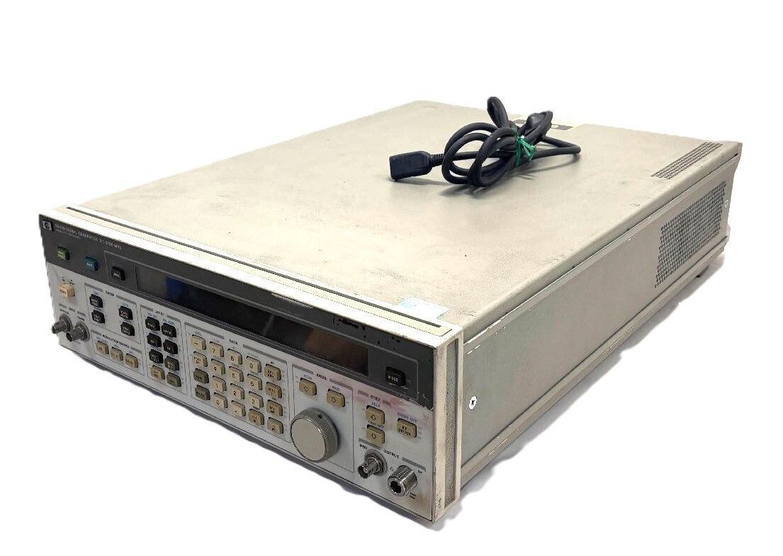 【横河・ヒューレット・パッカード】HP 8657B シンセサイズド標準信号発生器 横河・ヒューレット・パッカード】HP 8657B シンセサイズド標準信号