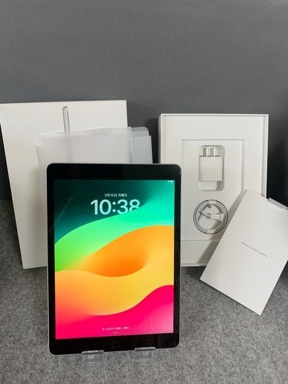 版 iPad 第9世代 10.2インチ 256 GB WiFi版