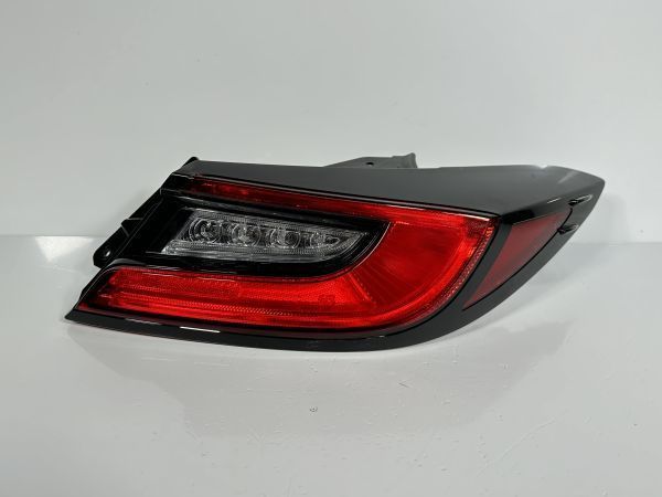 ZN8 GR86 純正 新車外し⁄美品⁄破損キズなし 右テールランプ Assy 左
