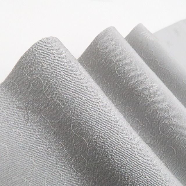 tomihisa 未着用 着物 正絹 仕付け糸付 澄んだ気品と端正な佇まいを叶える 色無地 7402