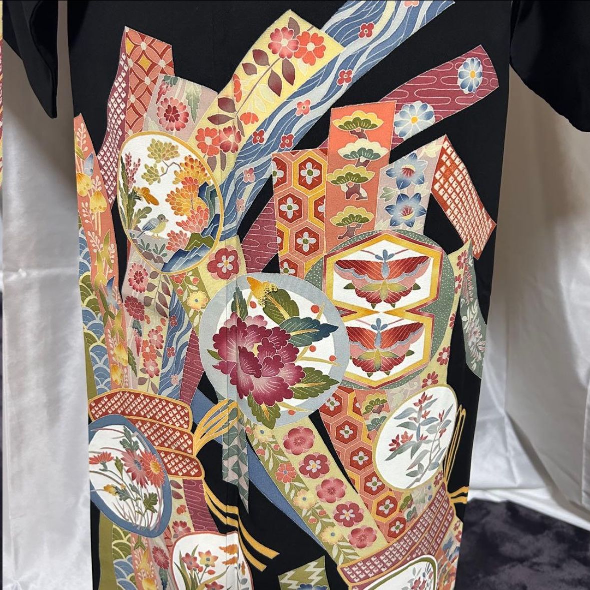 未使用近い 美品 袷 正絹 黒留袖 フルセット 5点 - メルカリ 未使用近い 美品 袷 正絹 黒留袖 フルセット 5点 - メルカリ