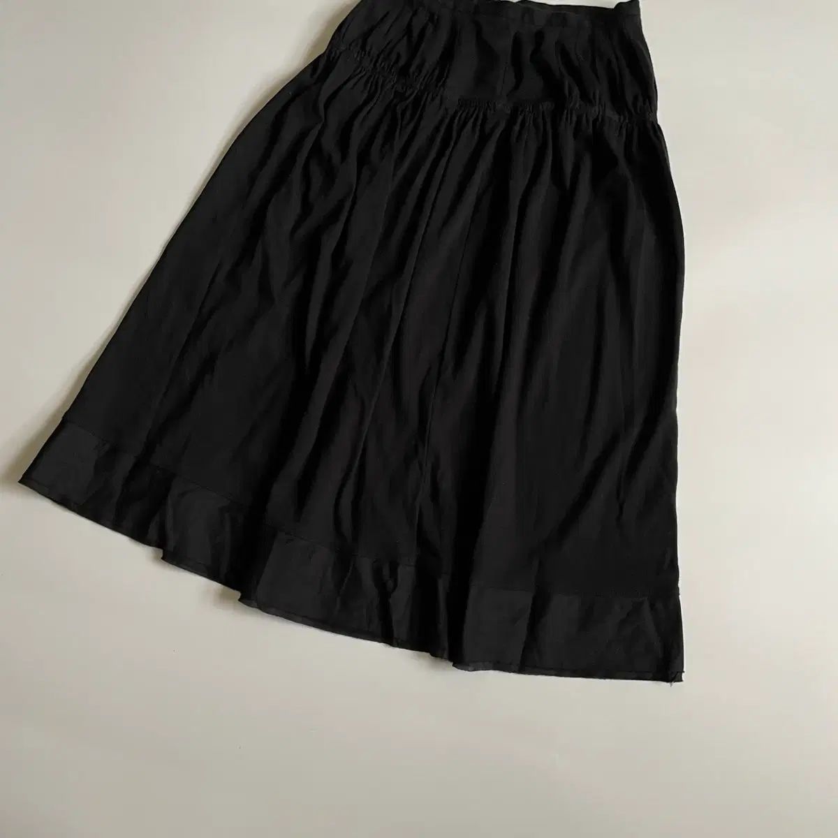 スカート M