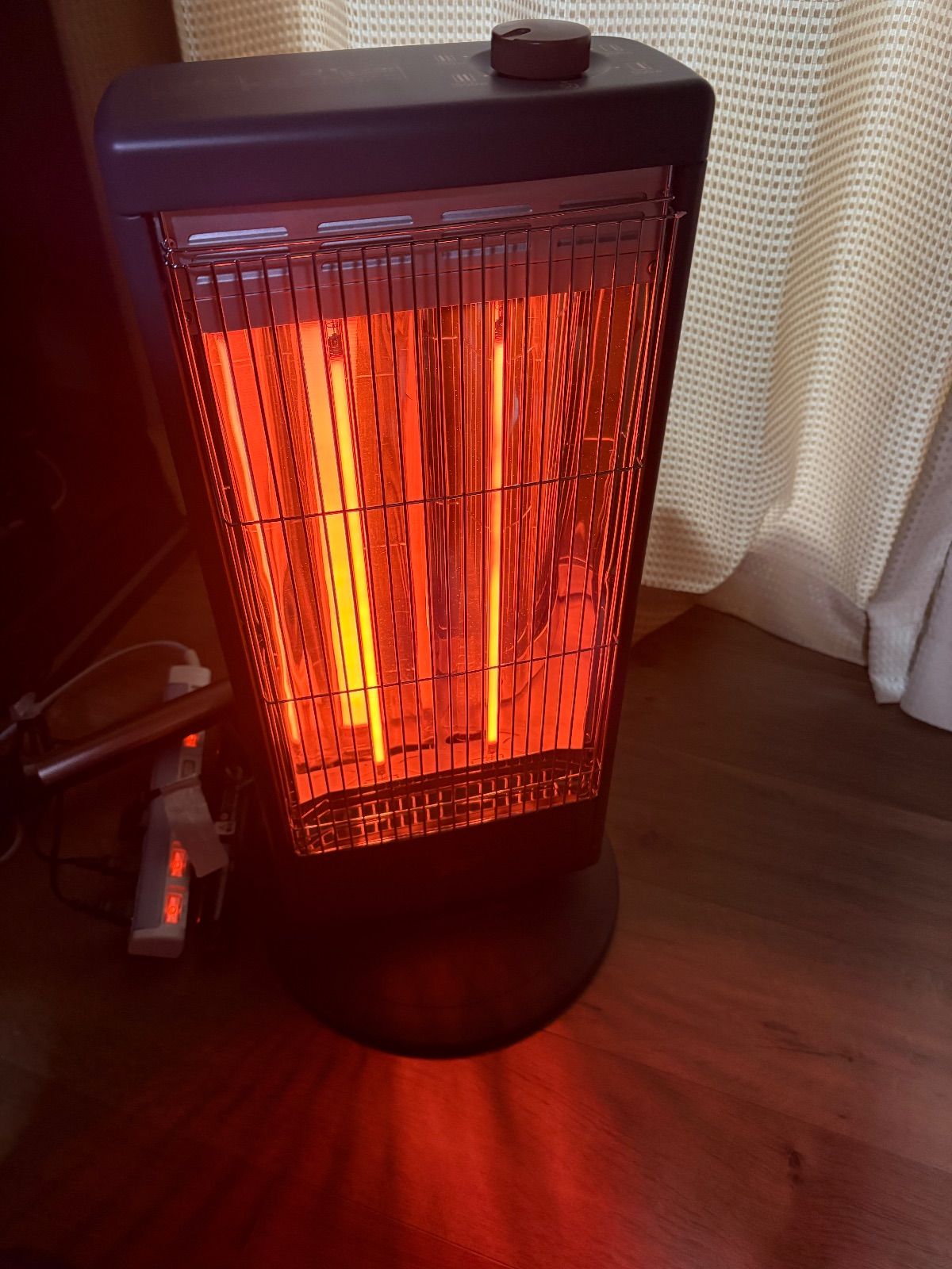 ◆23年 Aladdin アラジン遠赤グラファイトヒーターAEH-G100C Amazon | Aladdin (アラジン) 電気ストーブ 遠赤グラファイトヒーター