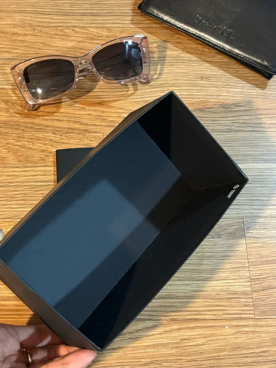 ピンクフレーム