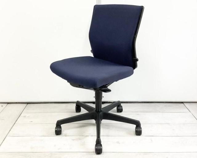 オカムラ okamura 製 エスクード IB