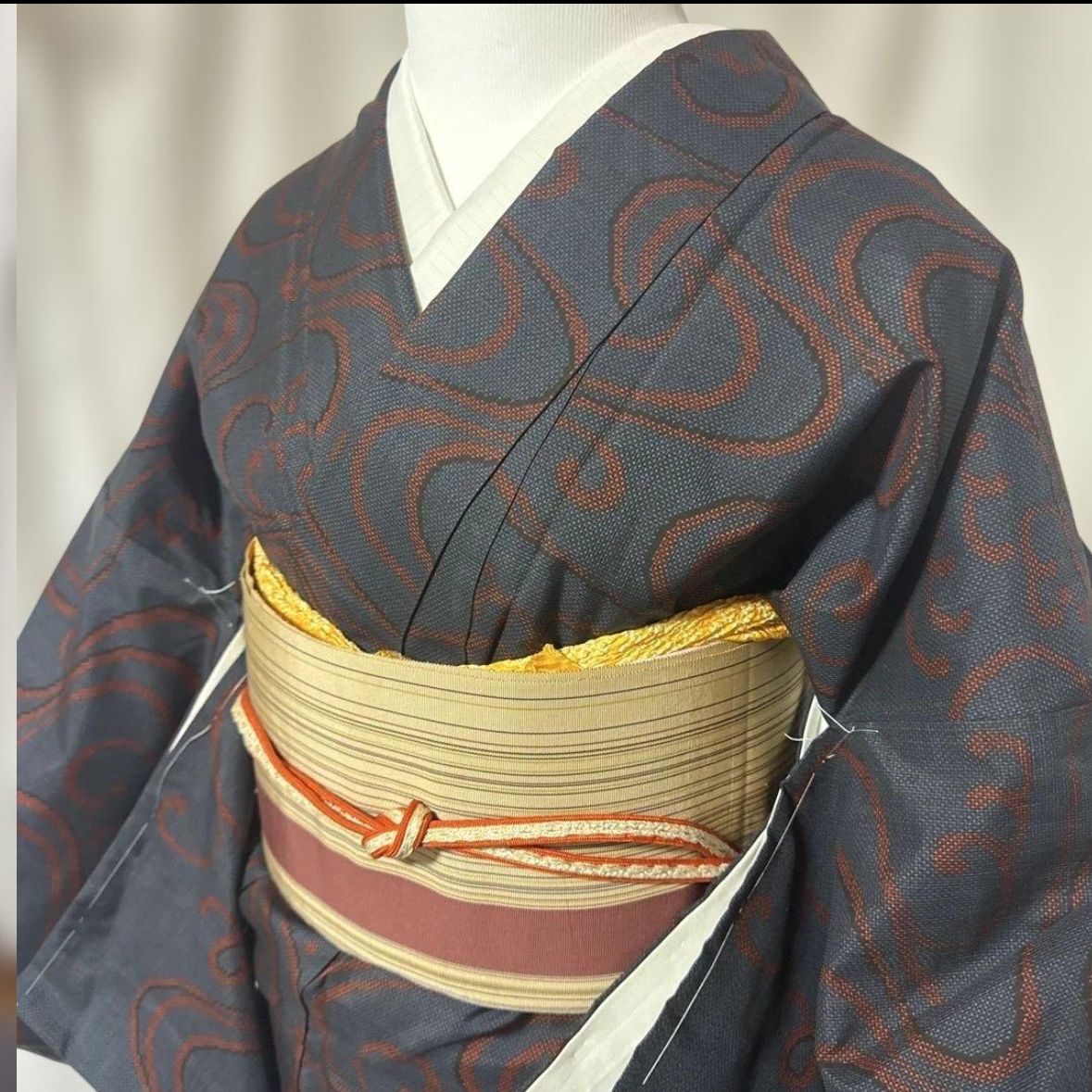 ［4360］本場奄美大島紬 美品 未使用 9マルキ 証紙付 正絹 着物 袷 本9マルキ 本場奄美大島紬 未使用 一元式 純泥染め 証紙付き 小紋 緑