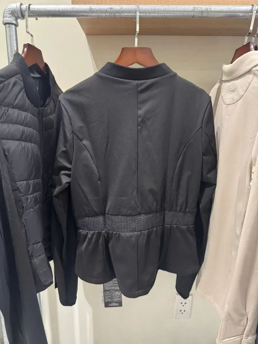 レディース ゴルフ 軽量 ダウン アウター ブラック