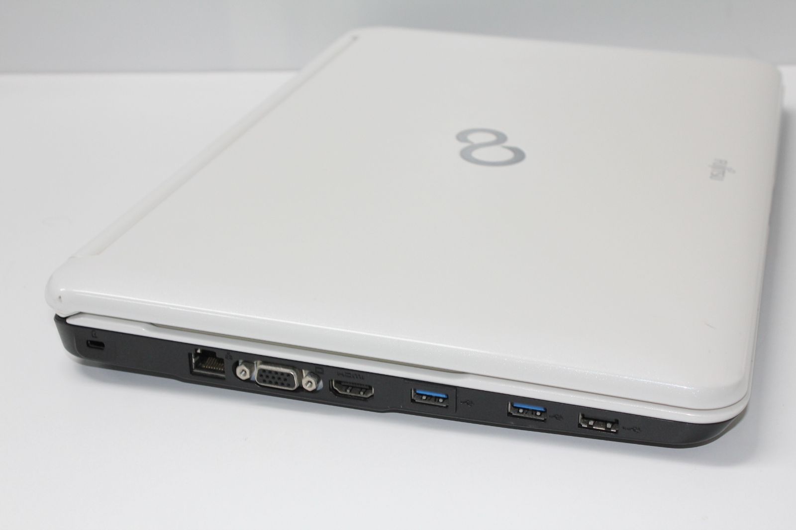 ノートPC Fujitsu ノートPC 本体 Core i7搭載