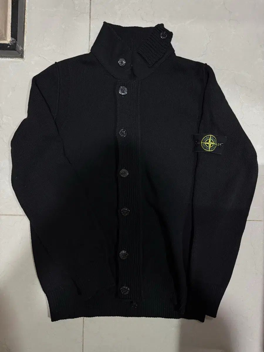 L ストーンアイランド ラムウール ニット カーディガン - メルカリ