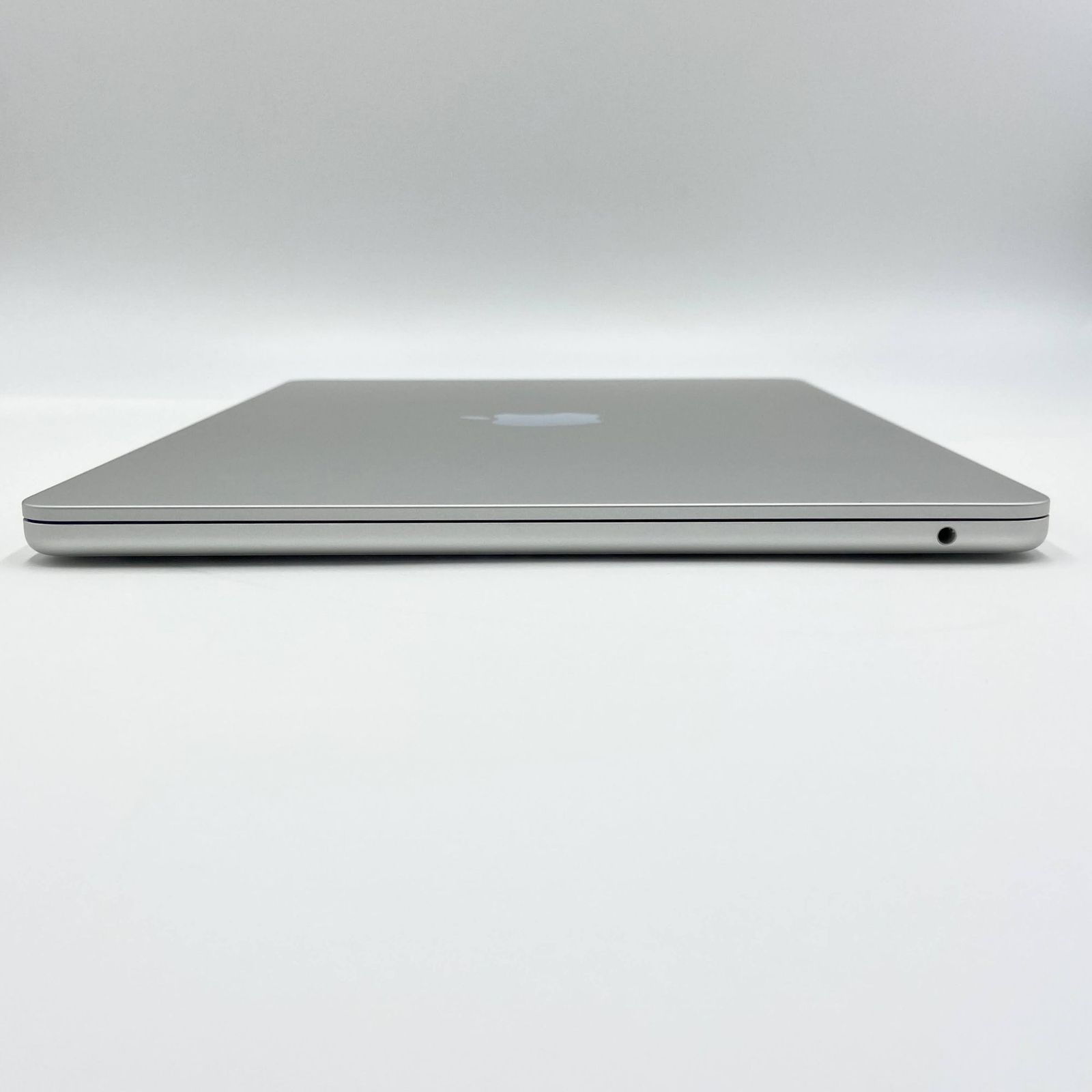 【新品未開封】MW0W3J/A 13インチMacBook Air - シルバー Apple MacBook Air 13.6インチ Liquid Retinaディスプレイ MW0W3J/A