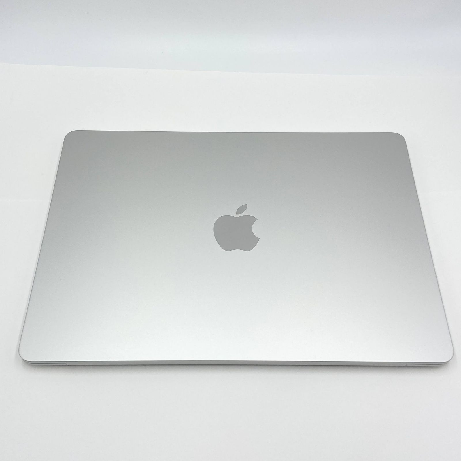 美品 Apple Mac book Air 13インチ M2 2022 8GB 256GB MLXY3J/A