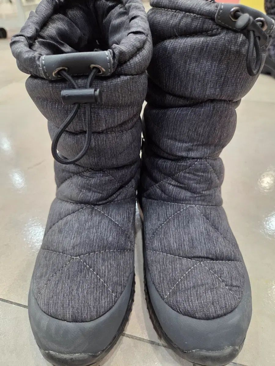 THE NORTH FACE ザノースフェイス ダウン キルティング 防寒 ブーツ 240