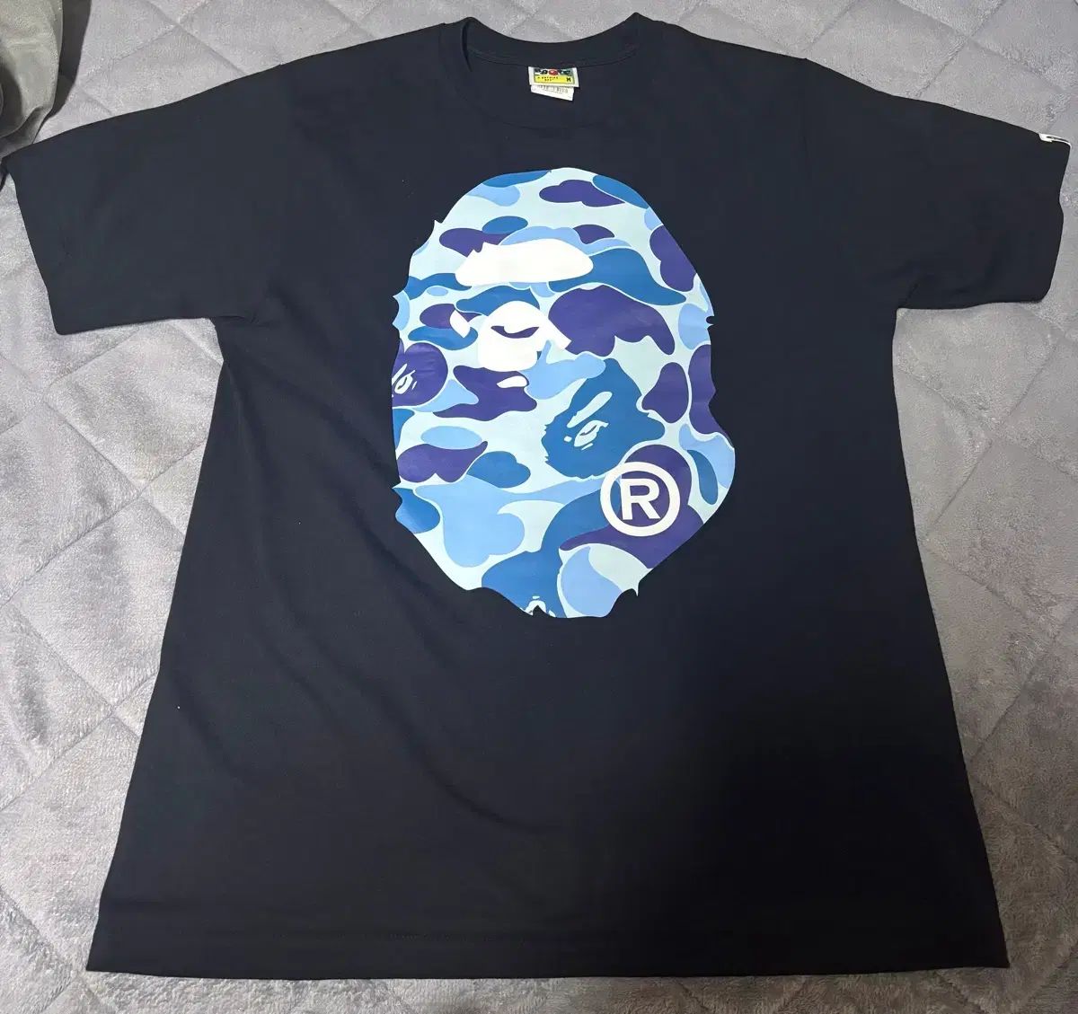 A BATHING APE アベイシングエイプ ブルー カモフラ Tシャツ ブラック